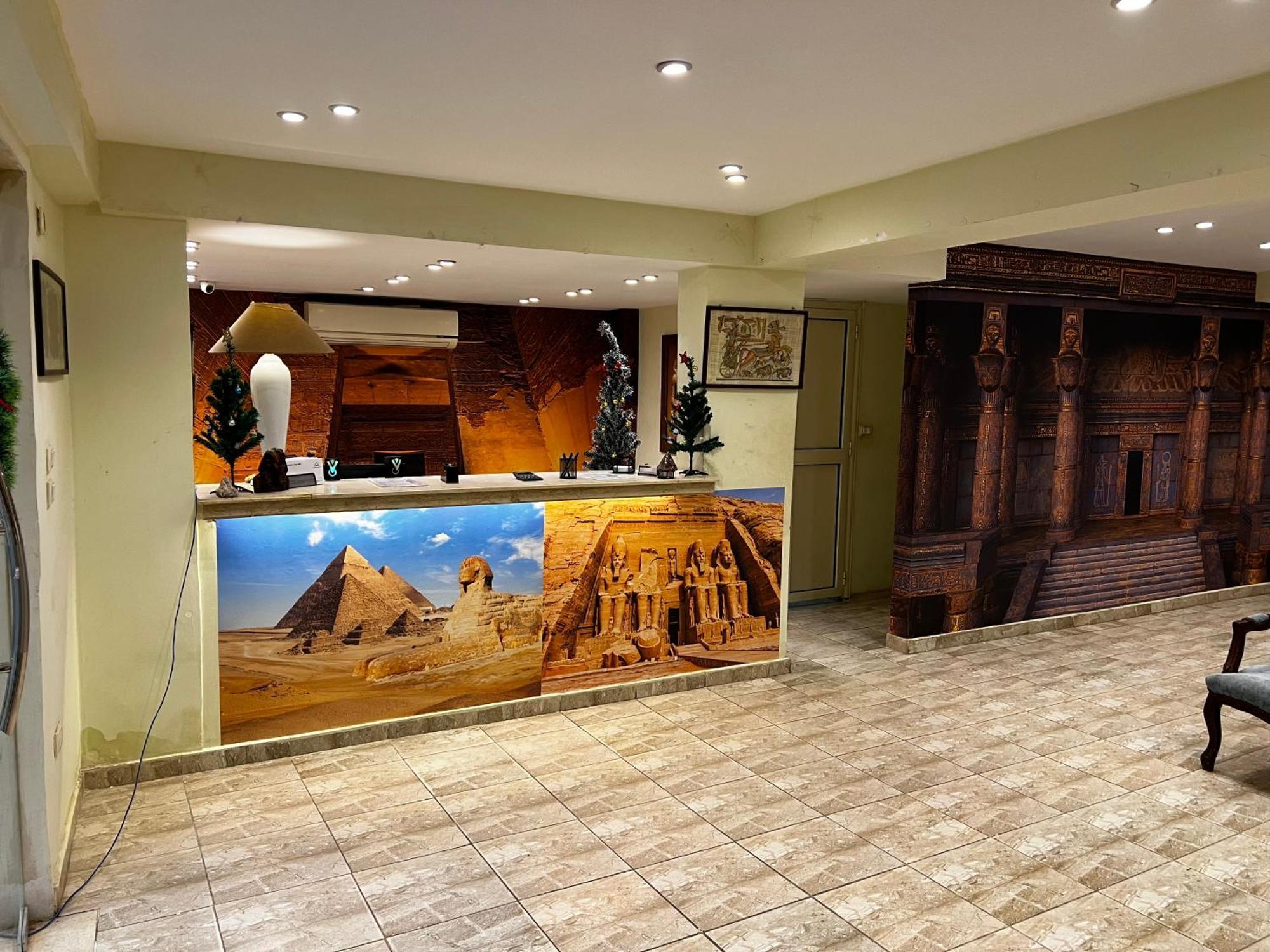 Pyramids Vista Inn Kafrat al Jabal Bagian luar foto